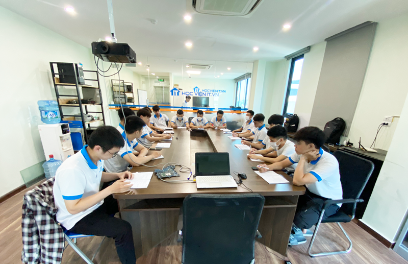 Học viện iT.vn luôn không ngừng cải tiến và nâng cao chất lượng dịch vụ đào tạo