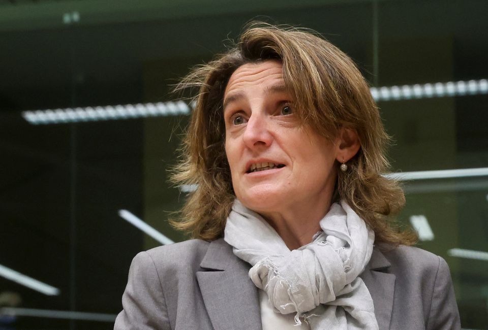 Nữ Bộ trưởng Năng lượng Tây Ban Nha Teresa Ribera "lấy làm tiếc" khi phải nói không với đề xuất cắt giảm khí đốt của EU. Ảnh: Reuters