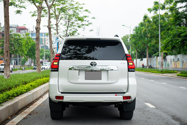 Toyota Land Cruiser Prado VX 2022 chạy siêu lướt được rao bán giá "hấp dẫn" - 8