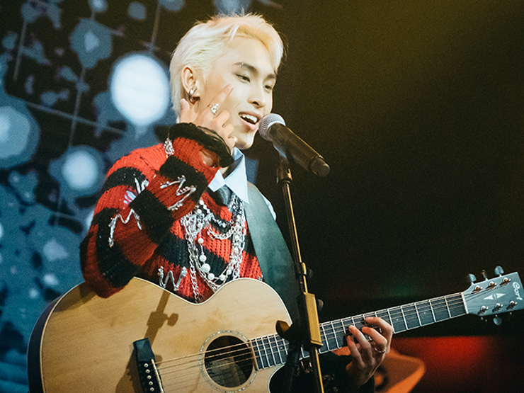 Ca nhạc - MTV - Giọng ca "Thích Em Hơi Nhiều" biểu diễn cuồng nhiệt khiến khán giả "phát cuồng"