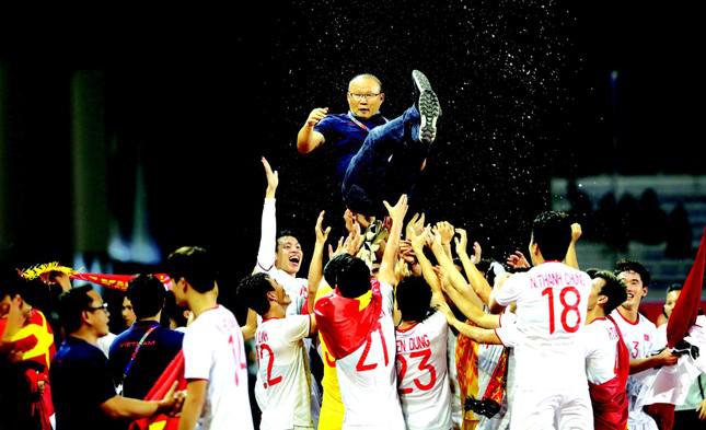 HLV Park Hang-seo nói gì về bóng đá Việt Nam và hợp đồng của ông trước khi trở lại Việt Nam - 1