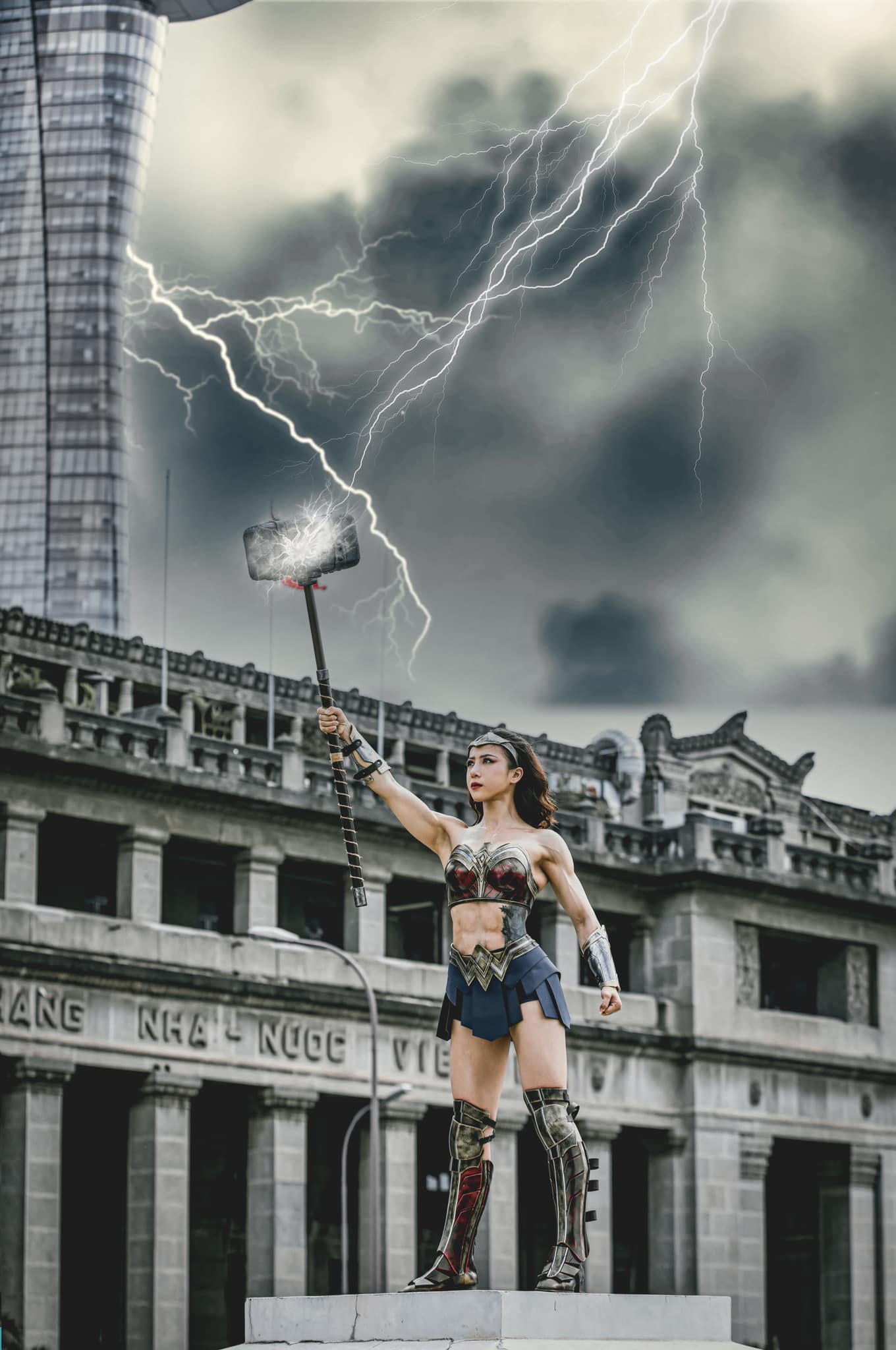Cô gái Buôn Ma Thuột dáng như tượng đúc, hoá nữ chiến binh cầm &#34;búa Thor&#34; giữa Sài Gòn - 4