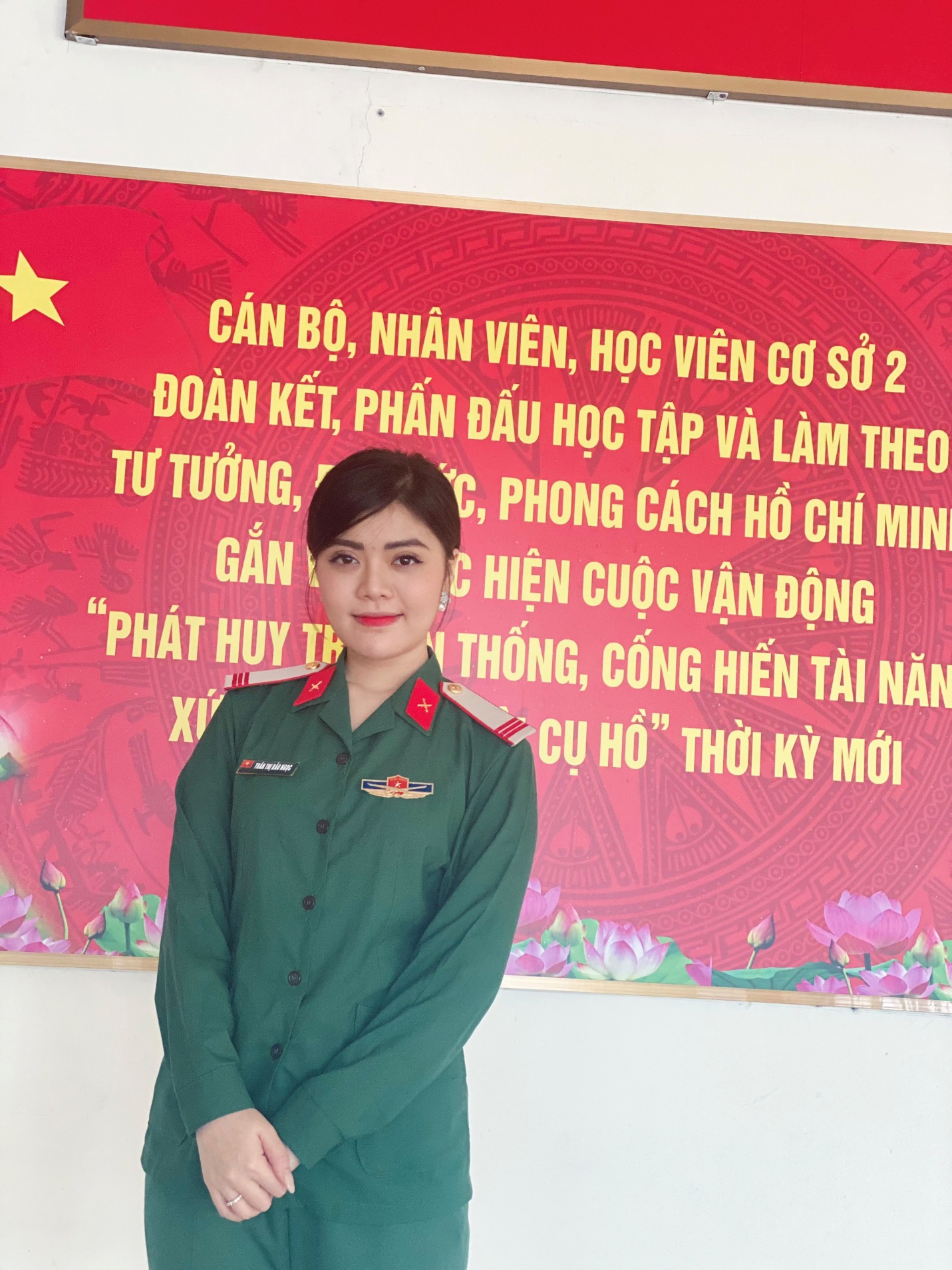 Bảo Ngọc - cô nàng bộ đội xinh đẹp, tài năng thu hút cộng đồng mạng - 2