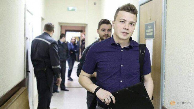Nhà hoạt động, blogger Roman Protasevich, 26 tuổi.&nbsp;Ảnh - Reuters.