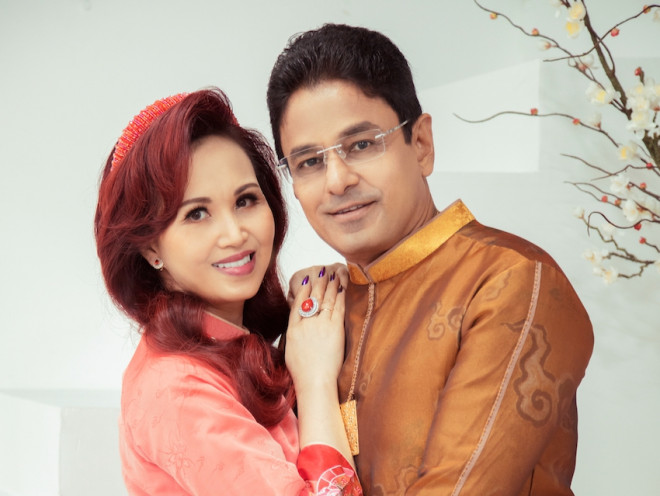 Nhân dịp Tết Nguyên đán 2022, gia đình Hoa hậu Diệu Hoa đã thực hiện bộ ảnh mới, ghi lại khoảnh khắc hạnh phúc bên gia đình