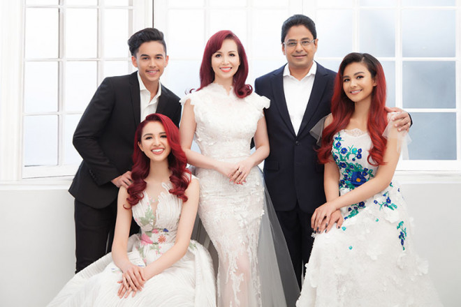 Cuộc hôn nhân của Diệu Hoa và Maneesh thêm viên mãn với 3 thiên thần lai đáng yêu, hai cô con gái xinh đẹp cùng cậu út lanh lợi, thông minh