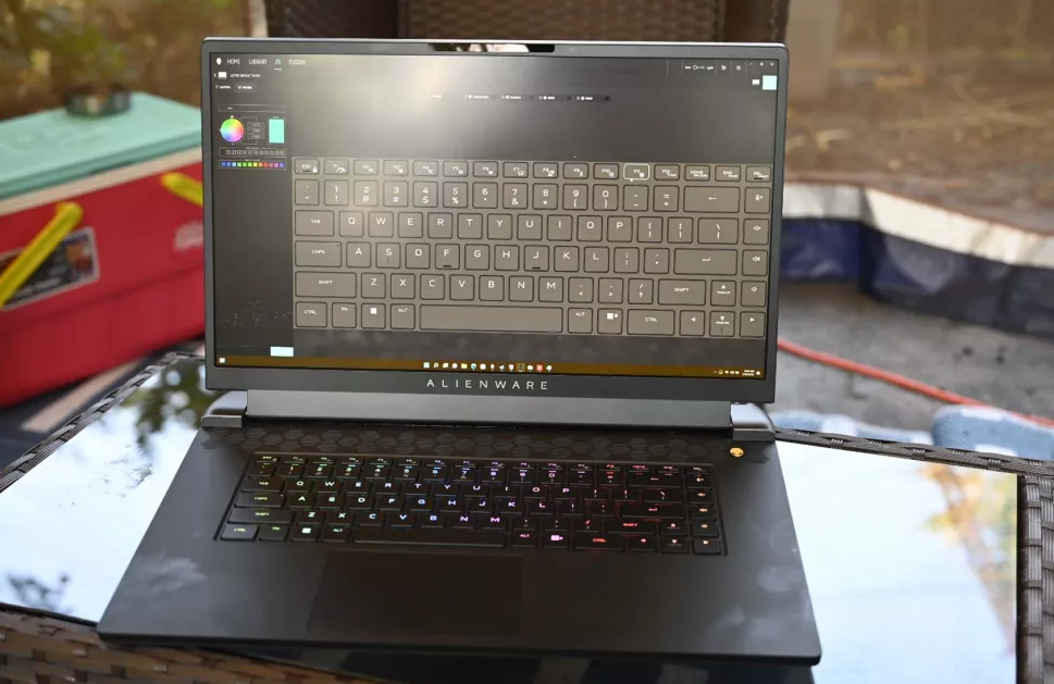 Trên tay Alienware M17 R5 – Vua laptop chơi game năm nay - 7