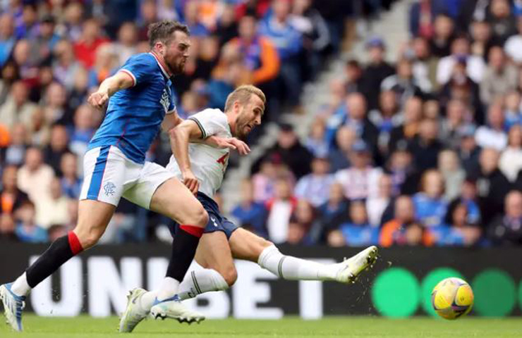 Bàn thắng thứ 2 của Harry Kane giúp Tottenham dẫn ngược Rangers