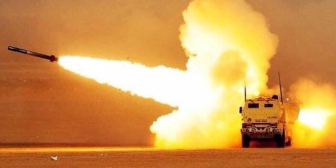 Theo lập luận của truyền thông Nga,
tổ hợp M142 HIMARS và cả phiên bản hạng nặng M270 MLRS sử dụng đạn
phản lực dẫn đường cỡ 227 mm, chúng đạt tới tầm xa 70 - 120 km với
mức độ sát thương ở mức vừa phải.