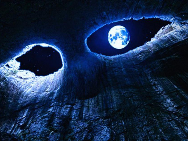 Du lịch - Giật mình với đôi mắt khổng lồ của "thần linh"