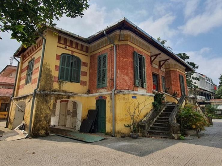 Kinh doanh - Kinh phí thuê “thần đèn” di dời biệt thự Pháp cổ ở Huế là bao nhiêu?