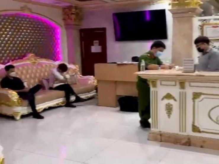 Tin tức trong ngày - Tin tức 24h qua: Bí mật bên trong khách sạn massage ở quận 10