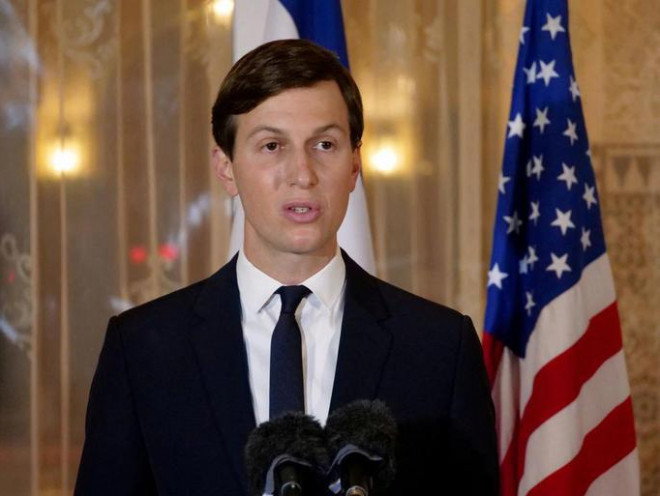 Cựu cố vấn cấp cao của Nhà Trắng Jared Kushner khi đi cùng phái đoàn Israel trong chuyến thăm tới Rabat - Morocco tháng 12-2020 - Ảnh: REUTERS