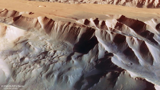 Valles Marineris nhìn từ phía dãy Tithonium Chasma, một trong những cấu trúc chính tạo nên hẻm núi - Ảnh: ESA