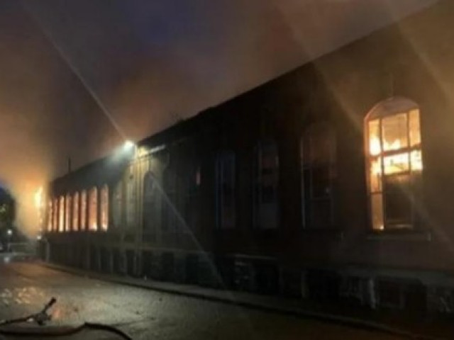 Thế giới - Tìm thấy thi thể nghi của 4 người Việt trong nhà kho bị cháy ở Anh