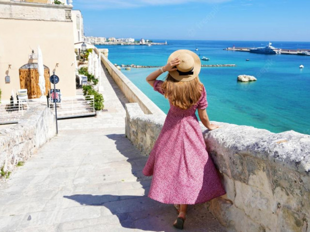 Du lịch - Lạc bước đến thị trấn cổ xinh đẹp ở vùng "gót chiếc ủng" châu Âu