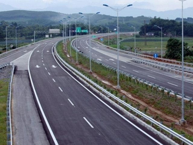 Mới ”thọ” 8 năm, cao tốc Nội Bài - Lào Cai lại xin 8.700 tỷ đào đắp, mở rộng!