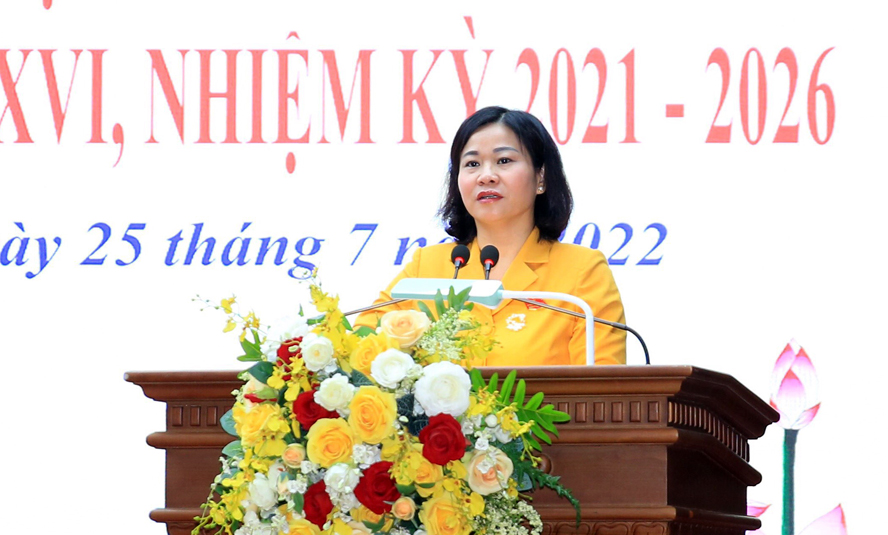 Phó Bí thư Thường trực Thành ủy Hà Nội Nguyễn Thị Tuyến phát biểu tại hội nghị.