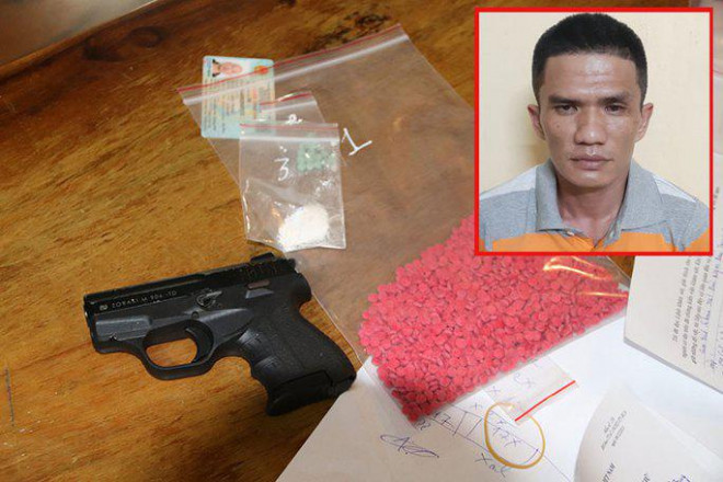 Đối tượng Đoàn Xuân Phương và tang vật liên quan thu giữ được từ quá trình đấu tranh chuyên án ma túy