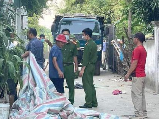 Tin tức trong ngày - Bé gái 2 tuổi bị xe tải cán tử vong trước cổng nhà