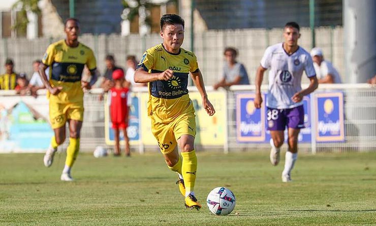 Quang Hải vẫn đang trong quá trình chứng tỏ bản thân ở Pau FC