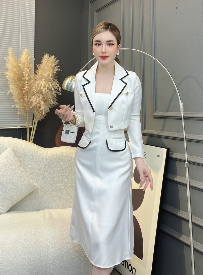 Crazyteen luôn cập nhật những xu hướng mới nhất với giá cả phải chăng.