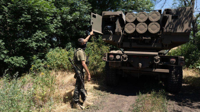 Một sĩ quan thuộc lực lượng phòng không Nga trong cuộc trò chuyện với hãng thông tấn RIA Novosti đã mô tả về việc đối phó với tên lửa HIMARS Ukraine khó khăn như thế nào.