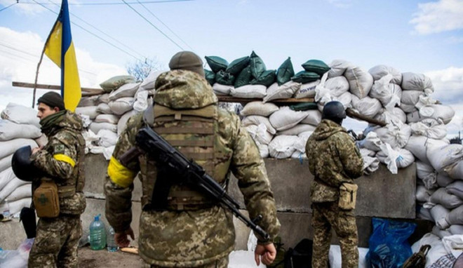 Các tay súng của đơn vị này, thành
lập vào năm 2014, đã chiến đấu bên phía quân đội Ukraine 8 năm qua
và chỉ đối mặt với lực lượng quân sự của Cộng hòa Nhân dân Donetsk
tự xưng (DPR) và Cộng hòa Nhân dân Lugansk tự xưng (LPR). Nhưng giờ
đây họ phải đối mặt với quân Nga.