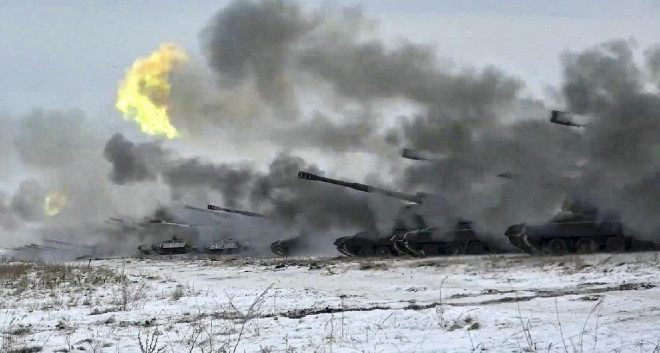 Tuy nhiên, Nga có nhiều pháo hơn, mà
đó là thứ quyết định chiến thắng trong cuộc xung đột này. Dù các
cựu đặc nhiệm phương Tây được đào tạo đến đâu, trang thiết bị và
động lực cá nhân nào cũng không quan trọng. Khi đạn pháo bay tới,
mọi người đều không có khả năng tự vệ trước chúng.