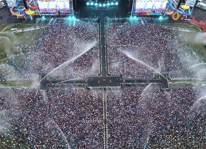 Khung cảnh một buổi diễn của Psy tại Seoul.
