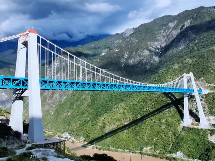 Thế giới - Xây đường hầm xuyên núi tuyết, TQ gặp sự cố "ngoài hiểu biết"