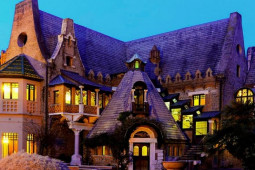 Du lịch - Có một lâu đài cổ tích ẩn mình giữa trung tâm thành phố Rome mà ít người biết đến