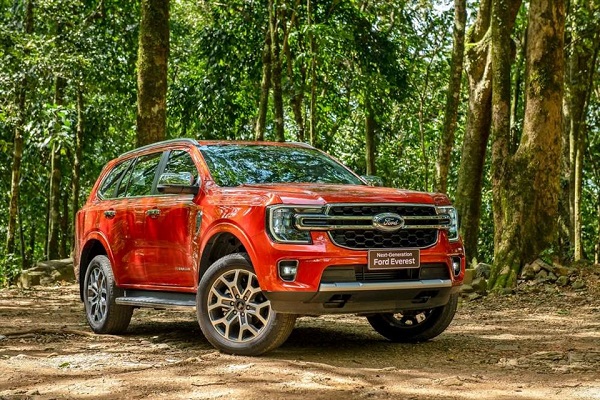 Giá xe Ford Everest mới nhất tháng 08/2022 cùng với ưu đãi, đánh giá chi tiết - 1