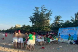 Tin tức trong ngày - Đại diện công ty có nhân viên 'cởi đồ' chơi team building gửi lời xin lỗi