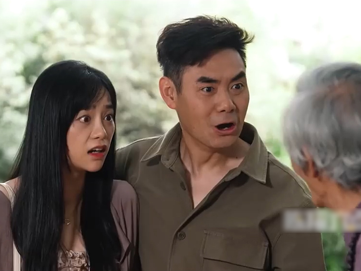 Clip hài hước - Gái xinh "vỡ mộng" với đại gia sau khi xem bói đường tình duyên