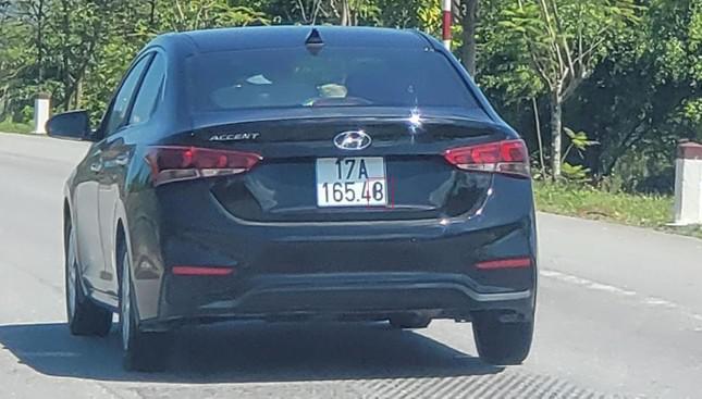 Muôn kiểu tài xế chế biển số xe để tránh phạt nguội - 5