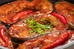 Ẩm thực - Công thức làm cá kho tộ tại nhà cực đơn giản, ngon "thần sầu"