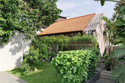 Kinh doanh - Choáng với căn nhà bên ngoài mái ngói đơn sơ, bên trong nội thất bất ngờ đẹp mê