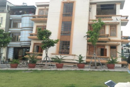 Tin tức trong ngày - Nóng trong tuần: "Thần đèn" dùng con lăn di dời ngôi nhà 4 tầng thì tầng 1 đổ sụt