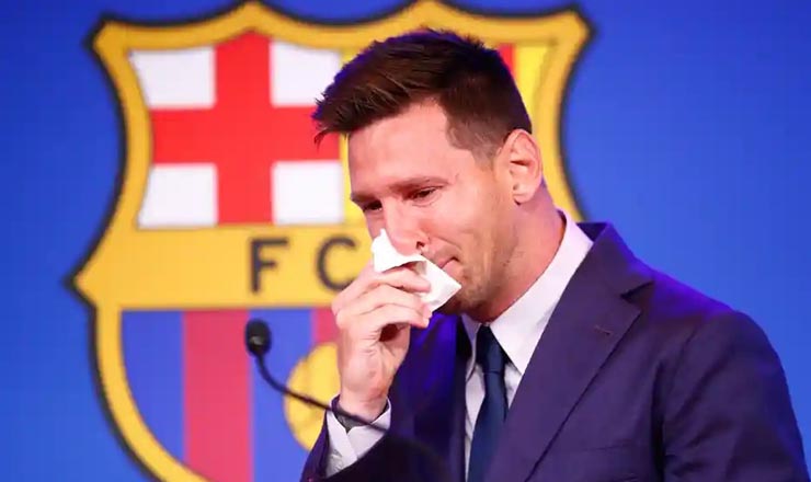 Messi từng rời Barca trong nước mắt