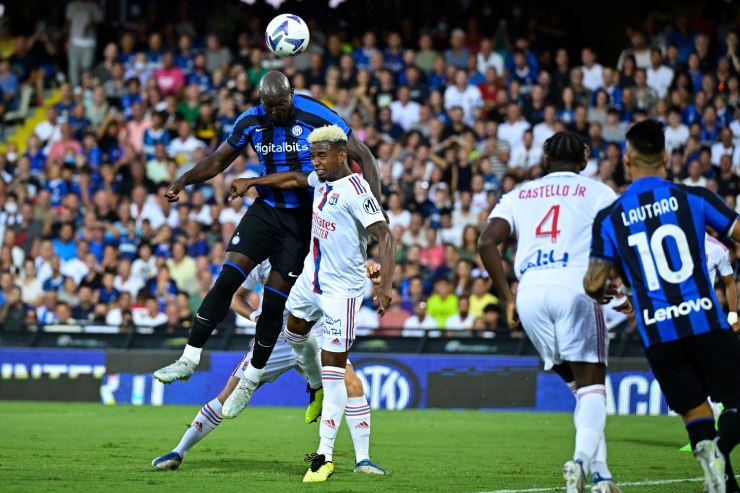 Lukaku góp công giúp Inter cầm hòa Lyon dù bị dẫn 2 bàn