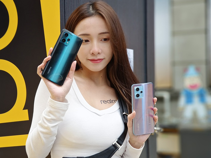 Thời trang Hi-tech - Những "dế" dưới 10 triệu có thiết kế long lanh nhất