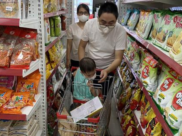 Thị trường - Tiêu dùng - Giá xăng dầu giảm mạnh, Thủ tướng chỉ đạo kiểm soát giá hàng hóa, dịch vụ