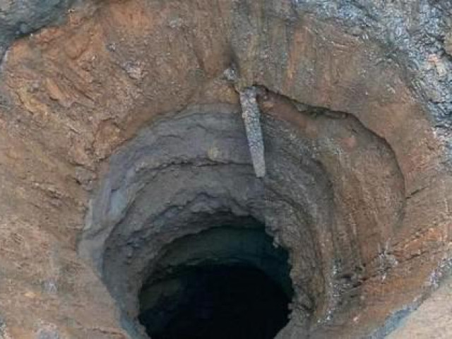 Tin tức trong ngày - Tìm ra nguyên nhân sụt lún nhà dân, "hố tử thần" ở Nghệ An