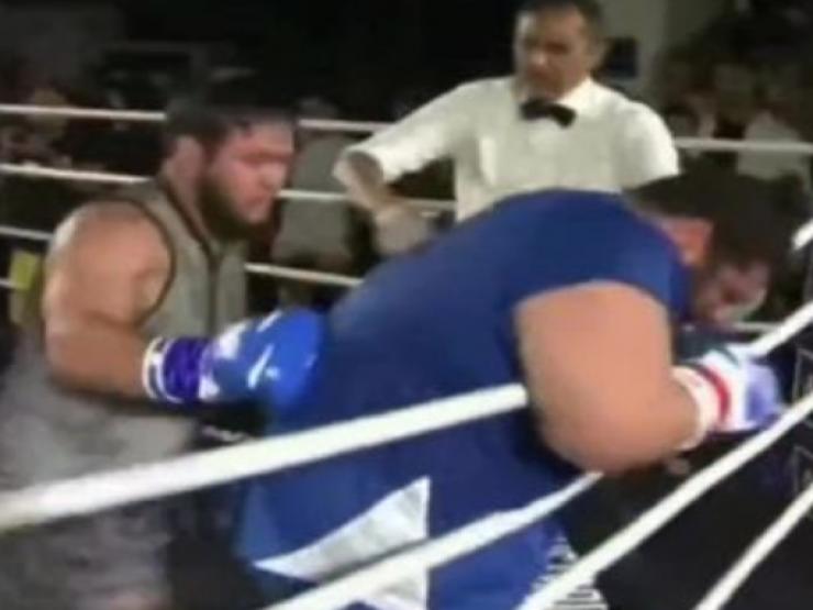 Thể thao - Võ sỹ "Hulk Iran" bắp tay 77cm bị "Khỉ đột Kazakh" đấm ngã dúi dụi