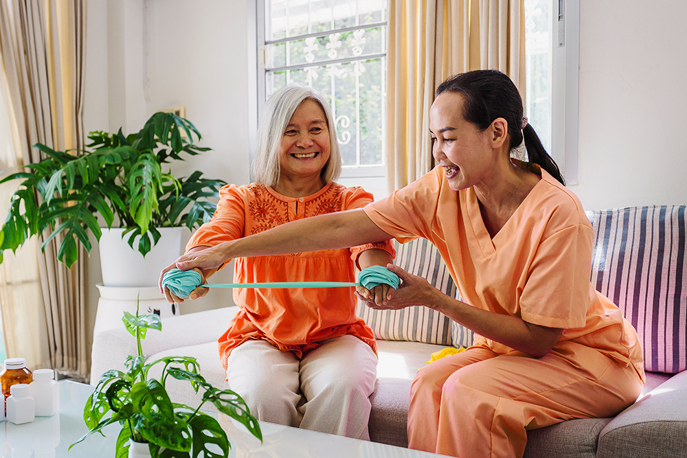 "FWD Care - Chăm sóc phục hồi" chăm sóc sức khỏe tinh thần và thể chất cho các khách hàng không may mắc bệnh hiểm nghèo