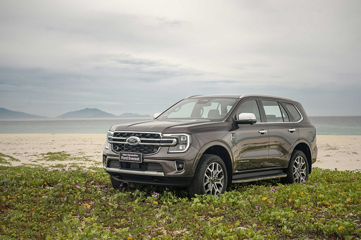 Giá xe Ford Everest thế hệ mới, niêm yết và lăn bánh tháng 8/2022 - 3