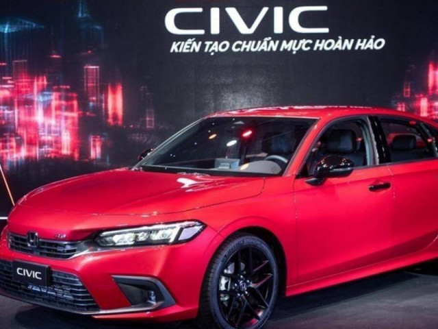 Tin tức ô tô - Cuộc đua phân khúc sedan hạng C nóng trở lại với loạt xe mới