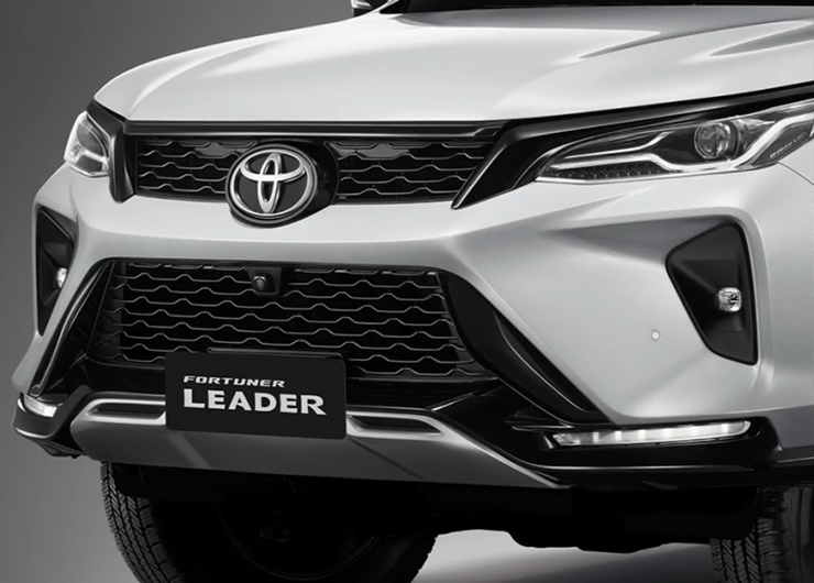 Toyota Fortuner 2023 trình làng, tăng giá bán, đổi tên gọi - 5