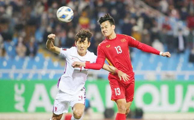 Báo Trung Quốc mỉa mai đội nhà khi World Cup mở rộng: &#39;Khi nào thắng được ĐT Việt Nam hãy bàn&#39; - 1